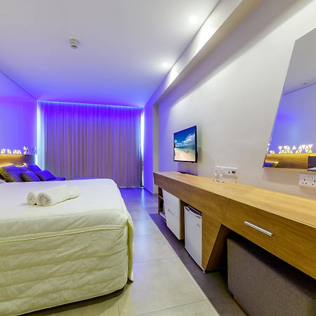 Seasons Hotel (Adults Only) Aya Napa Dış mekan fotoğraf