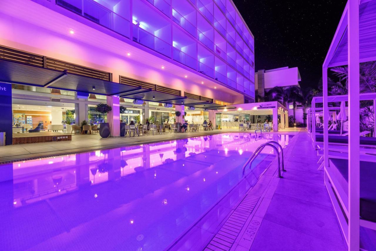 Seasons Hotel (Adults Only) Aya Napa Dış mekan fotoğraf