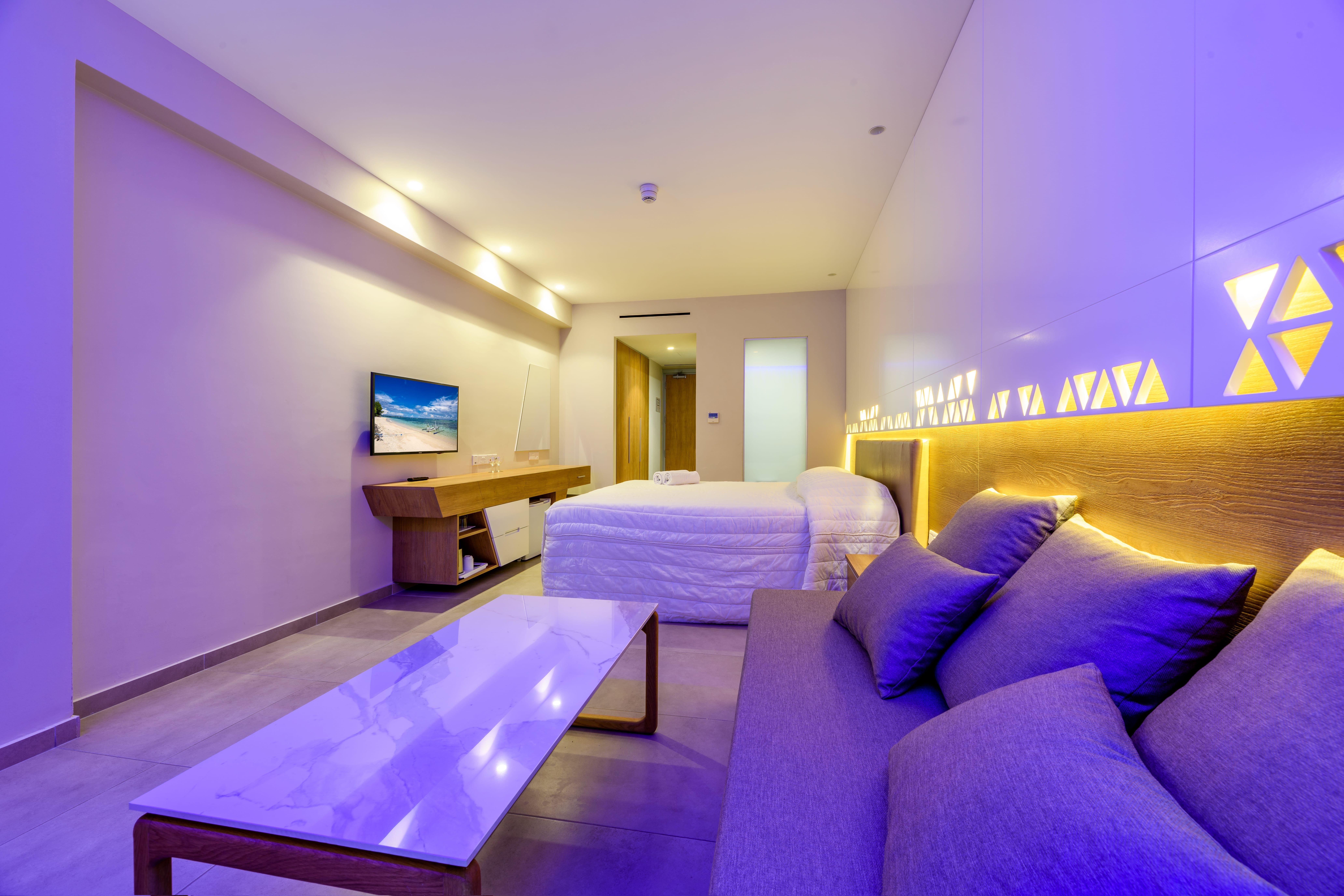 Seasons Hotel (Adults Only) Aya Napa Dış mekan fotoğraf