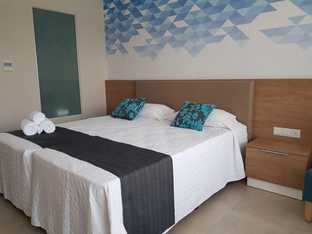 Seasons Hotel (Adults Only) Aya Napa Dış mekan fotoğraf